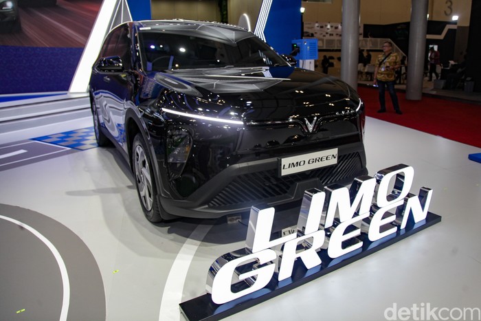 VinFast, merek kendaraan listrik Vietnam di bawah Vingroup, menghadirkan dua model baru pada ajang Gaikindo Jakarta Auto Week (GJAW) 2025 di ICE BSD City, Jumat (21/11/2025).