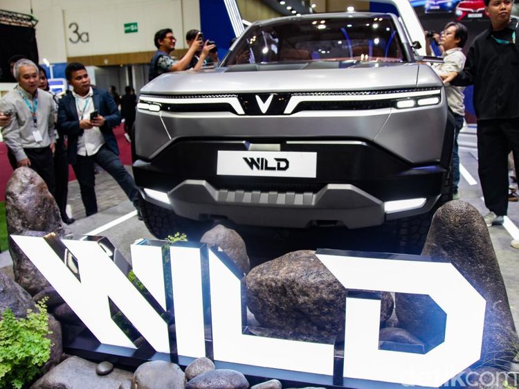 VinFast Kenalkan Limo Green dan VF Wild di GJAW 2025
