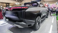 Sementara itu, VF Wild Concept, model double cabin bertenaga listrik, turut dipamerkan untuk melihat peluang pasar serta memahami kebutuhan pengguna di Indonesia.