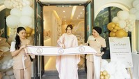 Ini dia pesona menawan Yasmine Ow yang kini tengah mengandung anak kedua. Foto: dok instagram Yasmine Ow