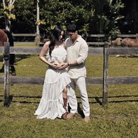 Kabar bahagia tersebut dibagikan Alyssa melalui video pemotretan maternity dengan konsep outdoor. Foto: Instagram/@alghazali7/@alyssadaguise