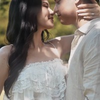 Busana yang dikenakan Alyssa membuat baby bump di perutnya jelas terlihat. Meski masih belum terlalu besar namun baby bumpnya itu sudah mulai terlihat. Foto: Instagram/@alghazali7/@alyssadaguise