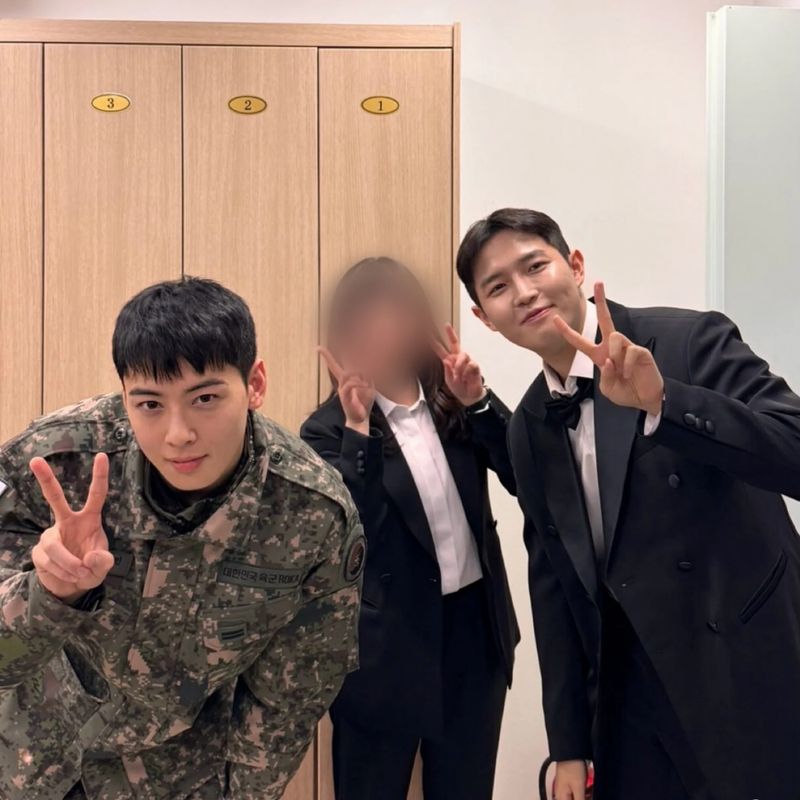 Cha Eun Woo Penampilan terbaru Cha Eun Woo di tengah wajib militer.