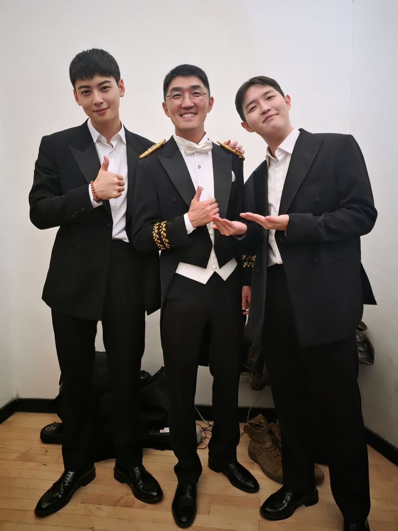 Cha Eun Woo Penampilan terbaru Cha Eun Woo di tengah wajib militer.