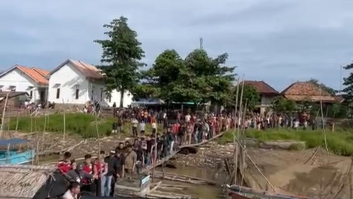 Gabungan anggota Narkoba Polres Banyuasin lakukan penggerebekan narkoba