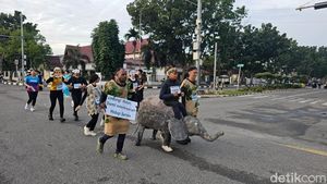 Potret Gajah hingga Domba Berlari untuk Selamatkan Hutan Riau