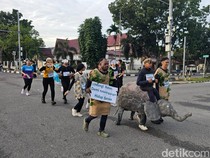 Potret Gajah hingga Domba Berlari untuk Selamatkan Hutan Riau