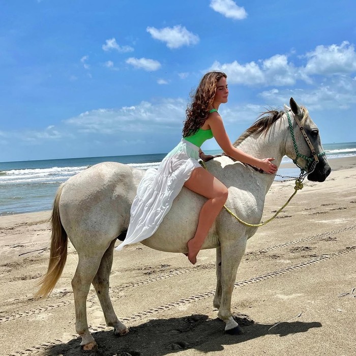 Gaya liburan Fátima Bosch