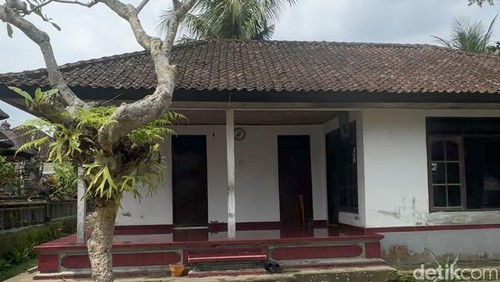 Jineng atau gelebeg milik keluarga besar Gunadi, yang konon didesain untuk tempat persembunyian I Gusti Ngurah Rai.