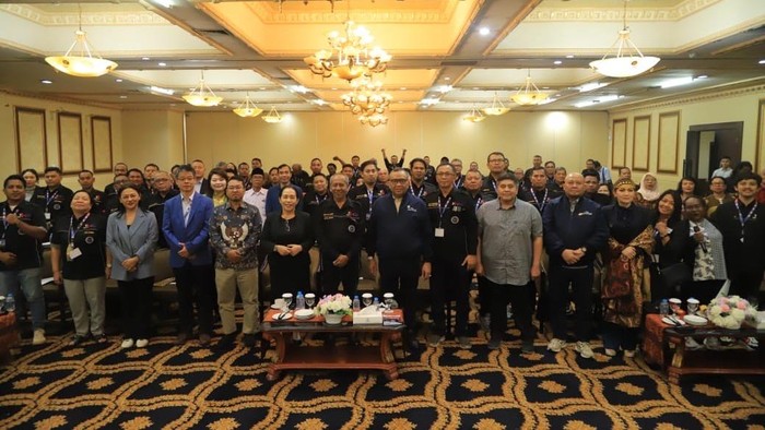 Wamenaker Ajak Serikat Pekerja Perkuat Peran Lembaga Kerja Sama Bipatrit - Update 1