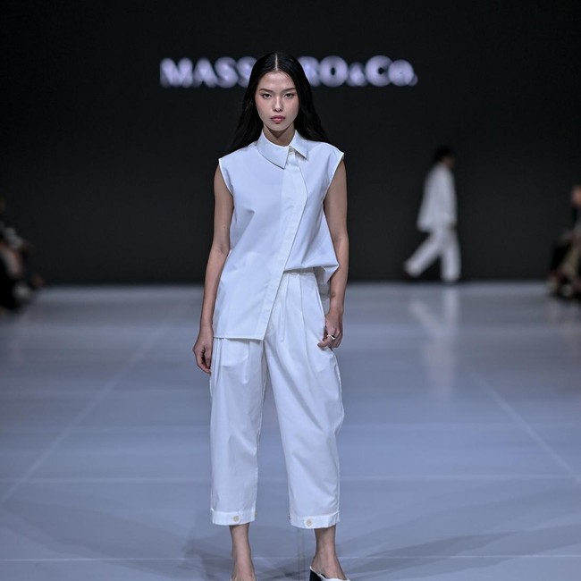 Baju Hitam-Putih Timeless dalam Koleksi 10 Tahun Masshiro&Co. di JFW 2026