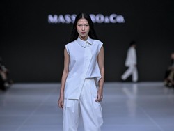 Baju Hitam-Putih Timeless dalam Koleksi 10 Tahun Masshiro&Co. di JFW 2026