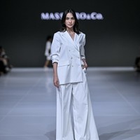 Putih Jadi Warna 2026, Pantone Dihujani Kritik dan Tuduhan Tonedeaf