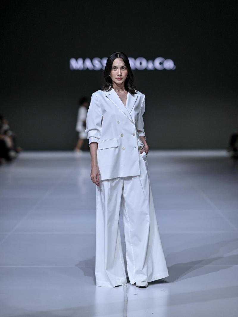 Putih Jadi Warna 2026, Pantone Dihujani Kritik dan Tuduhan Tonedeaf