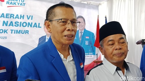 Moh. Edwin Hadiwijaya ketika menberikan diwawancara seusai terpilih sebagai ketua DPD PAN Lombok Timur, Sabtu (22/11/2025)