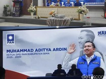 Zulhas Tunjuk Aditya Ardin Ketua PAN Bima, Feri Sofiyan di Kota Bima