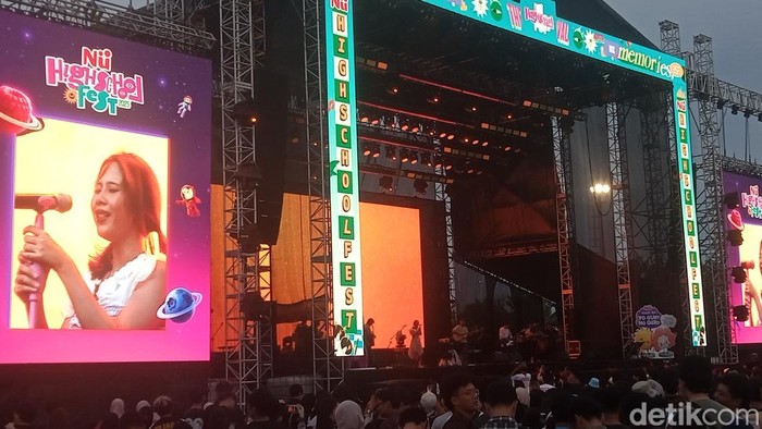 Penampilan Nadin di Highschool Fest 2025.