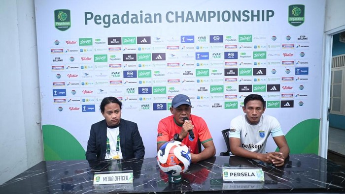 Pelamtih Persela Ragil Sudirman
