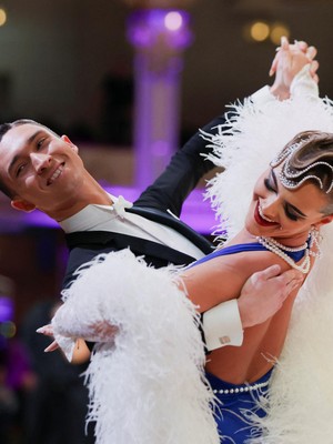 Pesona Gerak dan Ritme Kejuaraan Tari Inggris Rayakan Setengah Abad