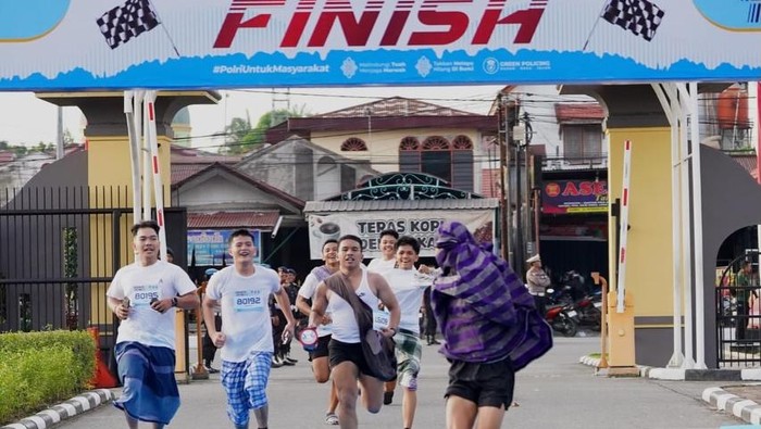 Polda Riau menggelar Brimob Run 2025 dalam memperingati HUT ke-80 Korps Brimob Polda Riau menggelar Brimob Run 2025 dalam memperingati HUT ke-80 Korps Brimob, Sabtu (22/11/2025).