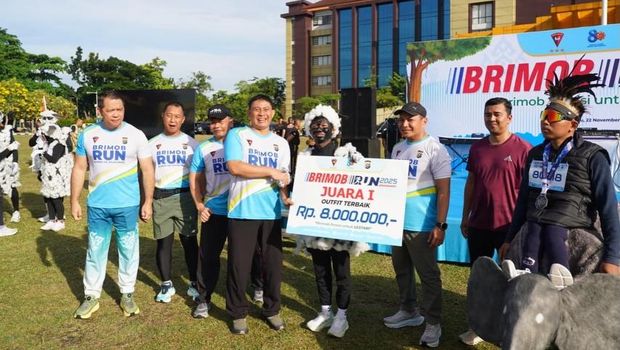 Polda Riau menggelar Brimob Run 2025 dalam memperingati HUT ke-80 Korps Brimob, Sabtu (22/11/2025).