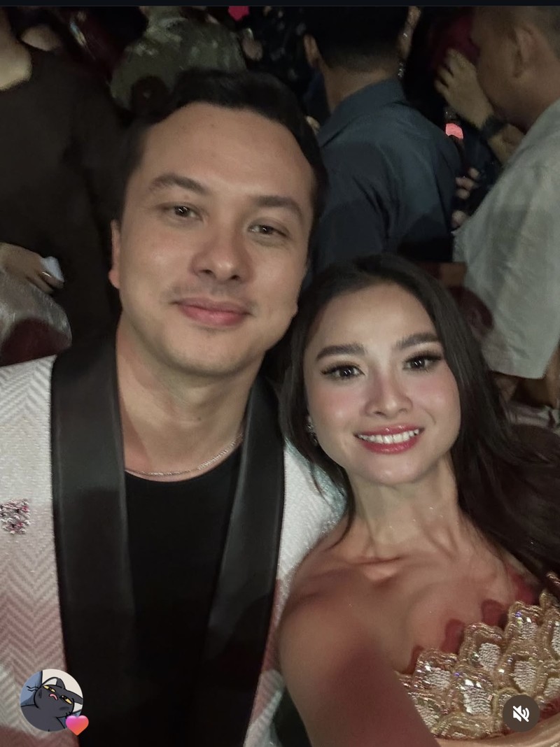 Potret Acha Septriasa yang Hobi Minum Matcha dan Ngemil di Kafe