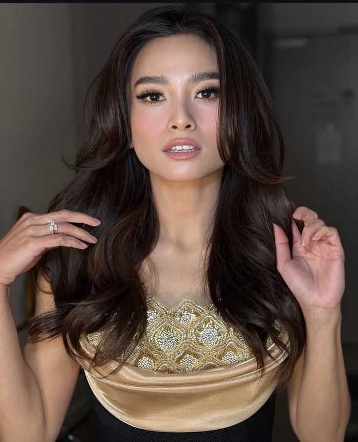 Potret Acha Septriasa yang Hobi Minum Matcha dan Ngemil di Kafe