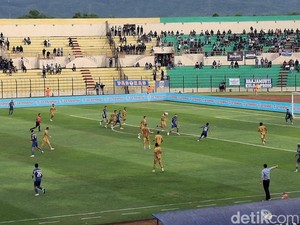 Rakhmatsho Bawa PSIM Ungguli Bhayangkara FC 1-0 di Babak Pertama