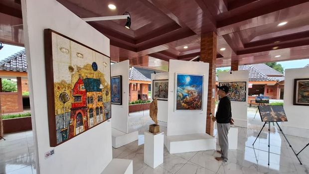 Ragam koleksi seni yang dipamerkan di Mojo Festival