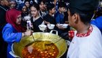 Seribu Porsi Laksa Dibagikan Gratis untuk Lestarikan Kuliner Khas Tangerang