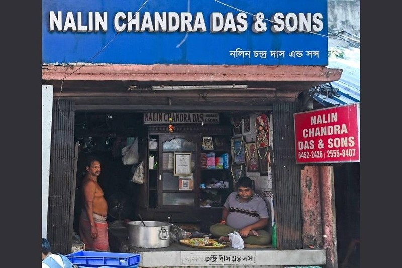 Toko Legendaris Berusia 200 Tahun Ini Jual Manisan Harga Rp 180 Perak Saja!