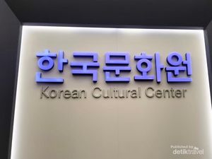 Di Gedung Pencakar Langit di SCBD Ini Ada Surga buat Pecinta K-Pop dan K-Drama