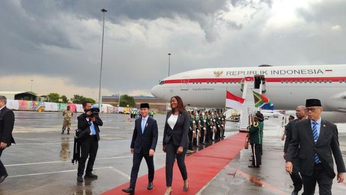 Wakil Presiden Gibran Rakabuming Raka tiba di Afrika Selatan untuk hadiri KTT G20 ((ANTARA/Mentari Dwi Gayati)