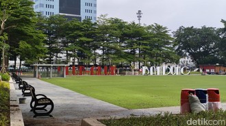 Farhan Sengaja Tutup Alun-alun Bandung, Tak Puas Kinerja Kontraktor