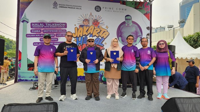 BPJH dan detikcom teken MoU sosialisasi sertfikasi halal ke publik.