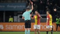 Dean James Kartu Merah, Go Ahead Eagles Keok dari Heracles