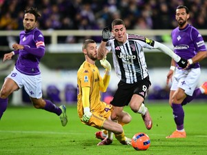 Fiorentina Vs Juventus Tuntas 1-1
