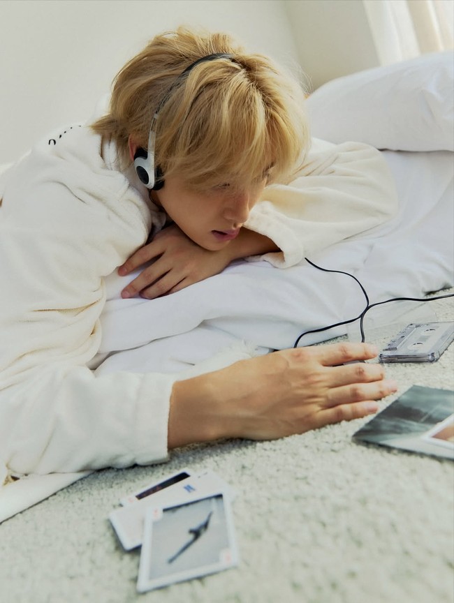 Sejumlah penggemar bahkan melihat kemiripan Im Siwan dengan personel grup KPop Stray Kids, Felix setelah mengganti warna rambut. Foto: dok. SM Entertainment