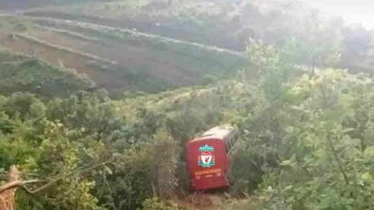 Meme Liverpool Terpuruk di Liga Inggris 2025