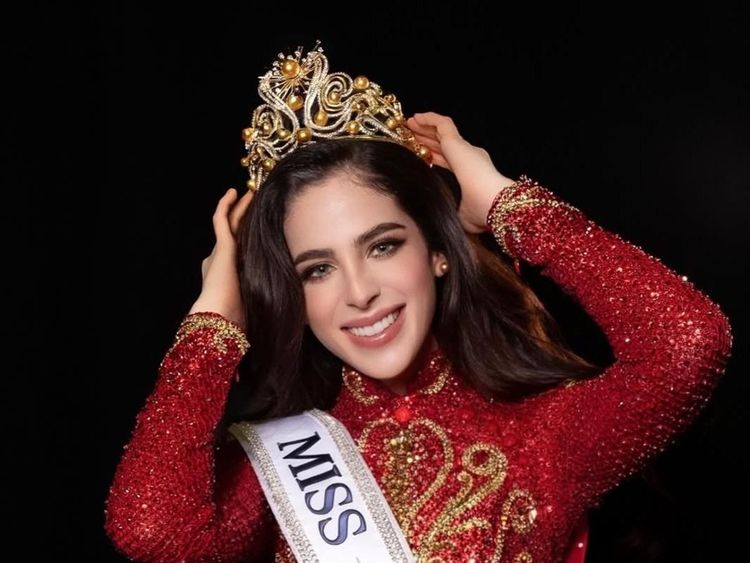 Miss Universe 2025 Fatima Bosch Disebut Juara Palsu, Ini Kata Keluarganya