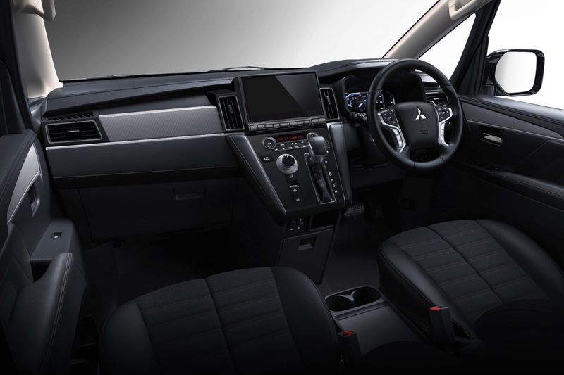 Mitsubishi Delica D:5