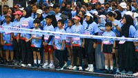 Sejumlah peserta berlari dalam Eco Run Fest Pertamina 2025 yang digelar di Plaza Timur GBK, Jakarta, Minggu (23/11/2025).