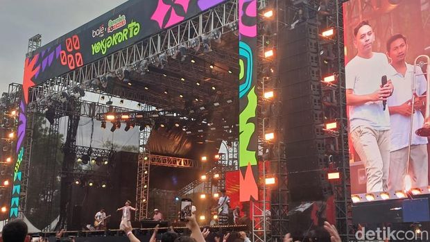 Penampilan Shaggydog di acara Remember November 2025.