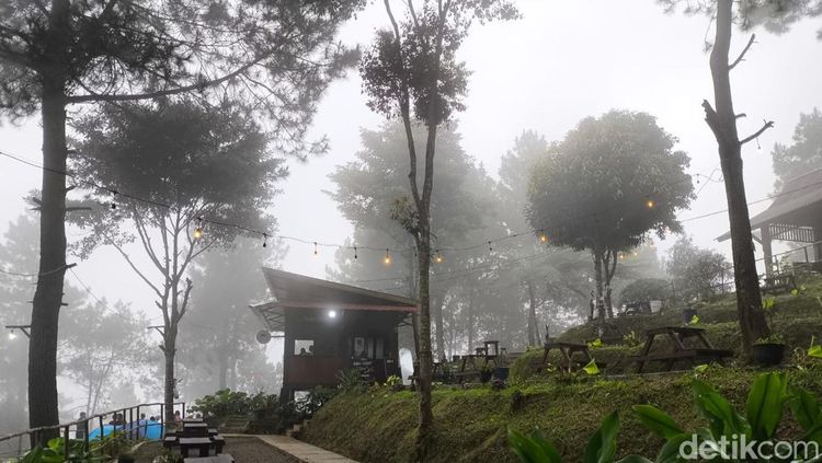 Potret Kesejukan Objek Wisata Tenjo Laut Kuningan