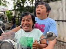 Keisengan Komeng Bikin Adul Dibawa Polisi Singapura