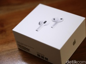 Viral Warganet Baru Sadar AirPods Dulu Dilengkapi Kabel Charger
