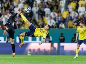 Saat Ronaldo Cetak Gol Salto di Usianya yang Tak Muda Lagi