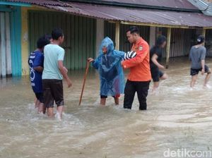 Video: Banjir Besar Melanda 7 Kecamatan di Padang, 1.842 Warga Terdampak