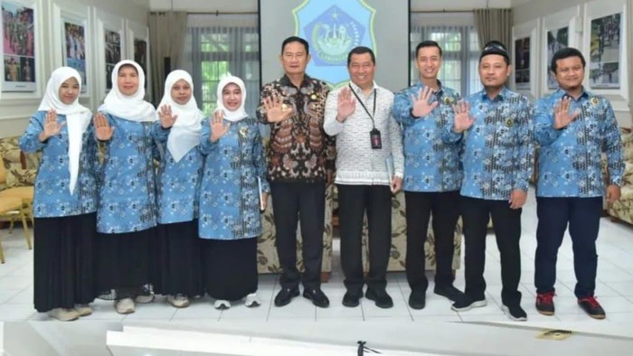 Bupati Lamongan Pak Yes bersama tim BNPT.