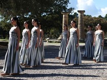 Countdown Olimpiade 2026 Dimulai! Gladi Bersih Api Olimpiade di Yunani Curi Perhatian